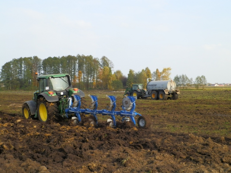 John Deere 6630, 6420 & Overum Joskin