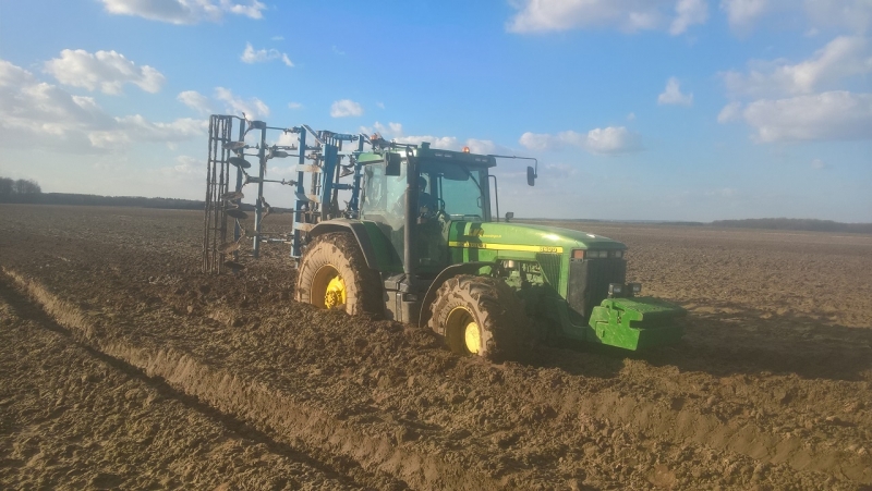 John Deere 8400