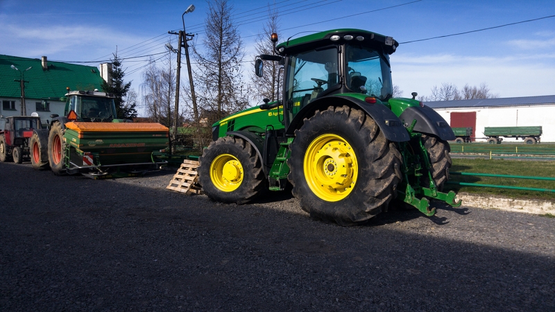 John Deere 8320R, Fendt 930TMS