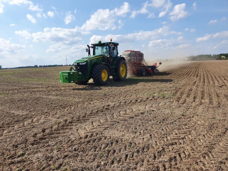 John Deere 8335r +Horsch Foxus 4td