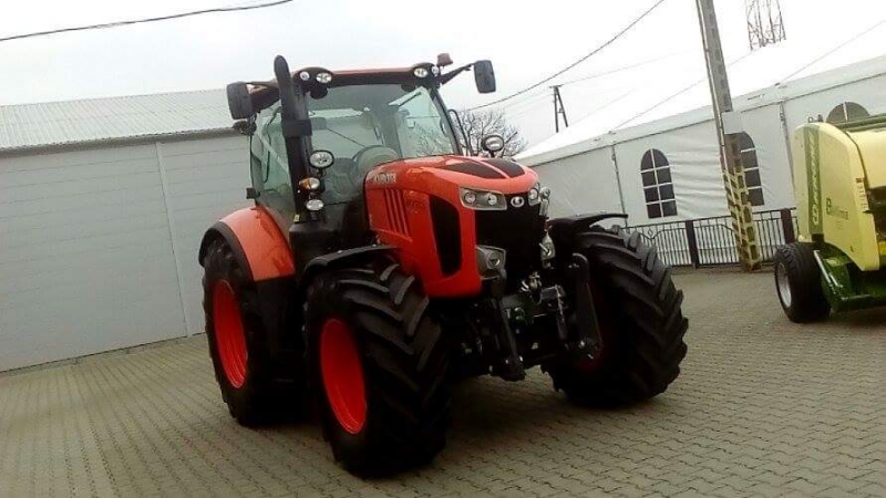 Kubota M7151