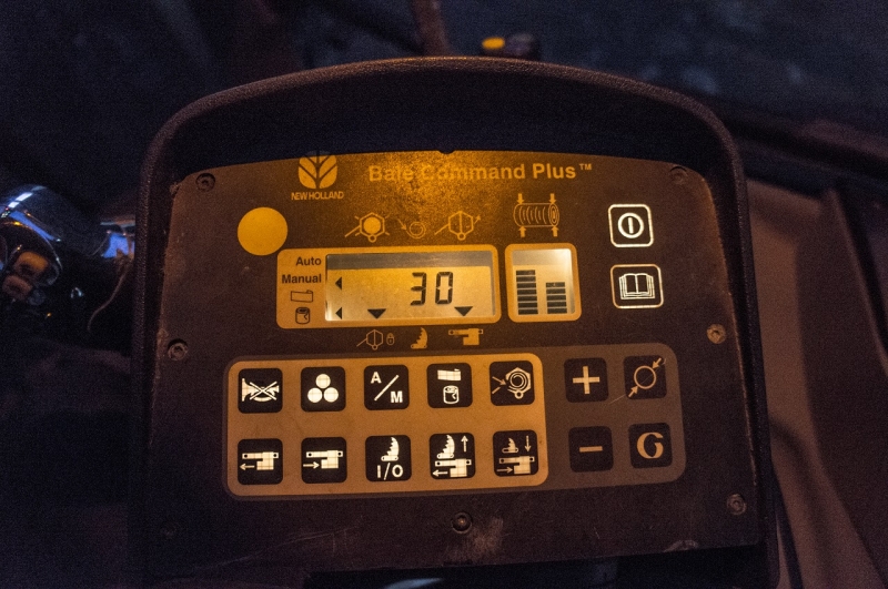 New Holland Bale Command Plus