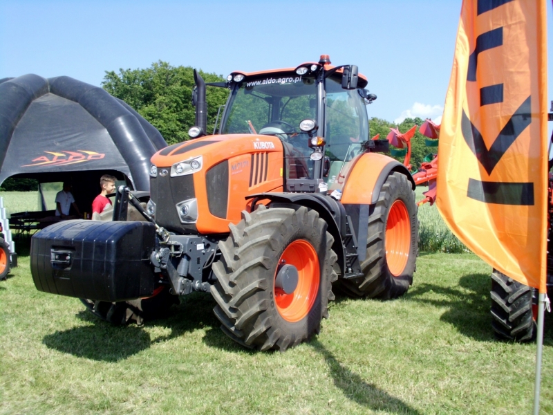 Kubota M7171