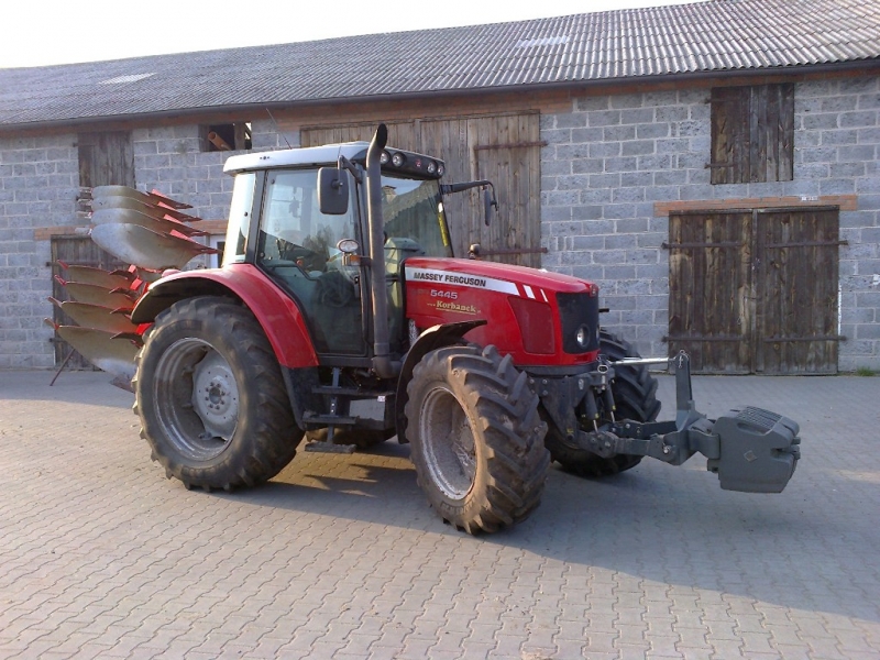 Massey Ferguson & Akpil KM 80