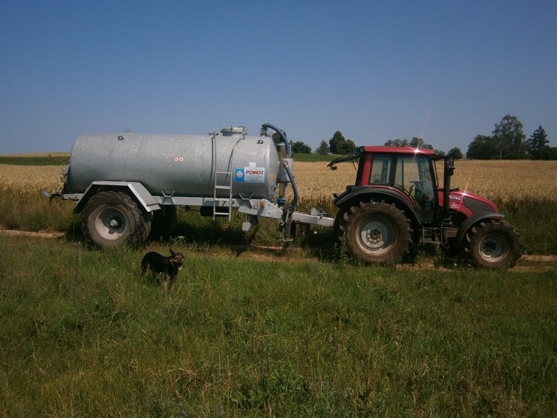 Valtra N82 HiTech + Pomot T546/A