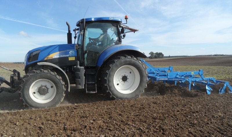 New Holland T 6070RC + Lemken Kristal