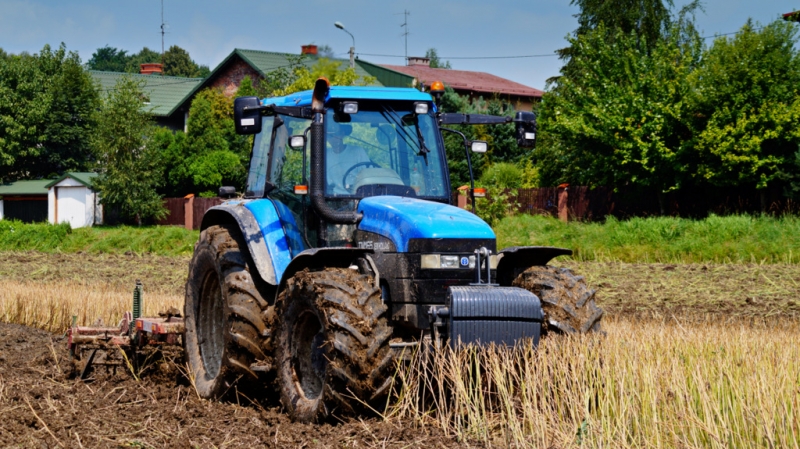 New Holland TM 165