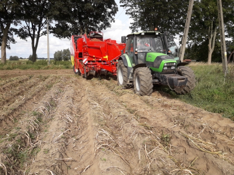 Deutz Fahr Agrotron 130 i Grimme SE 260