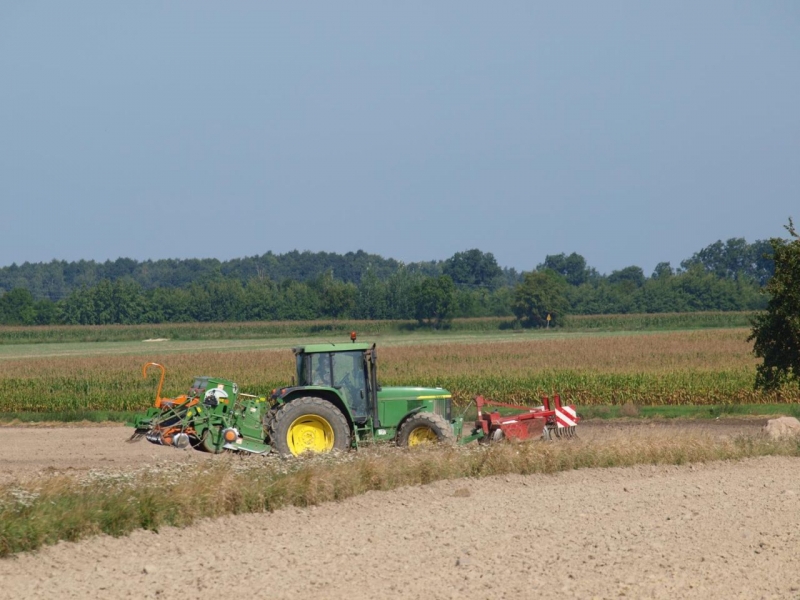 John Deere 6610 + Amazone AD303 + Campbell