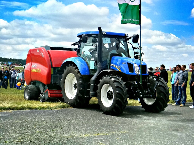 New Holland T6.140 + Famarol Df 1,7 Zd