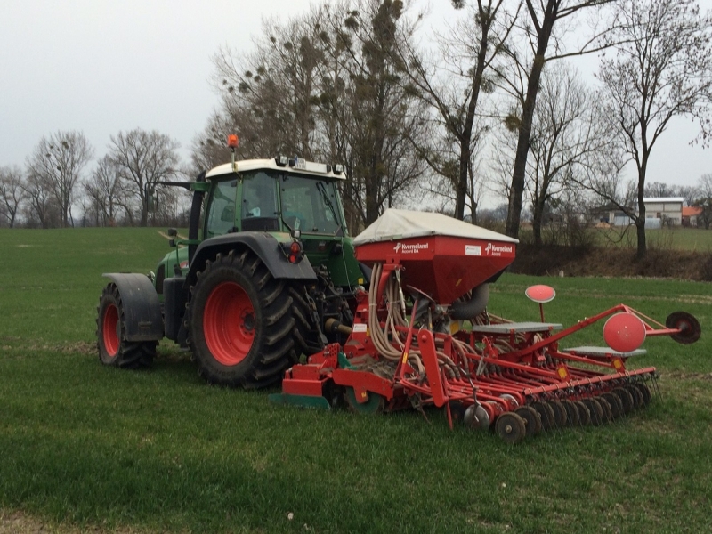 Fendt 716 + Kvernland NGH + Accord