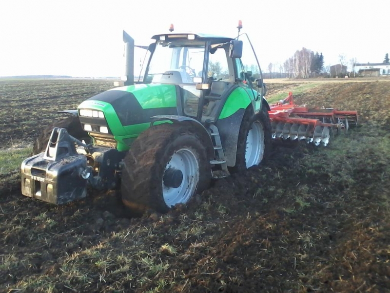 Deutz-Fahr Agrotron M650 i Kongskilde Terra X450