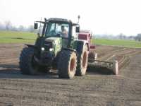 Fendt 818 + Konskilde Stonebear