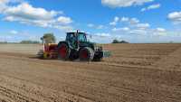 Fendt 718 Vario + Pottinger Fox+Vitasem 302A