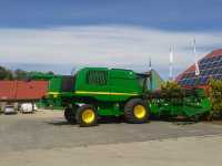 John Deere T660