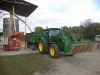 John Deere 6125R + Wielton