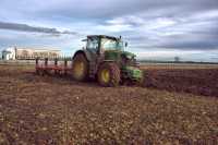 John Deere 6210R + Unia ibis xxls 5 Vario