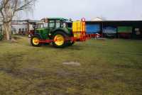 John Deere 6220