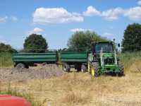 John Deere 6125R + HL 8011