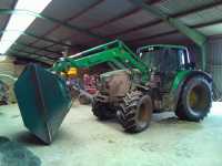 John Deere 6125M