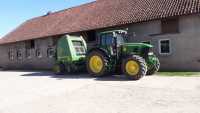 John Deere 7430