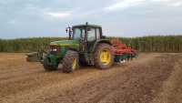 John Deere 6610