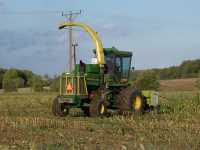 John Deere 5490