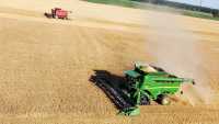 John Deere s680 & Case 2388