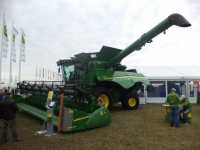 John Deere S680i