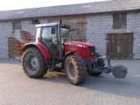 Massey Ferguson & Akpil KM 80