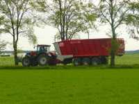 Valtra & Lely Tigo 100XR