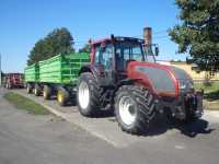 Valtra T121 + Joskin Tetra Cap x2