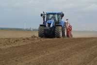 New Holland T7030 AC + Horsch Express 3TD