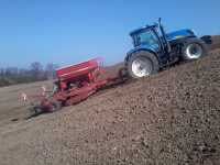 NH T7030 + horsch pronto 4 dc