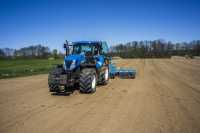 New Holland T7030AC + Farmet k600