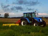 New holland T5060 + Pottinger Novadisc 265