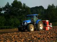 New Holland T7030