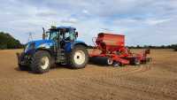 New Holland T6080 i Horsch Pronto 4DC