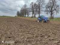 New Holland T5.105 / Pług