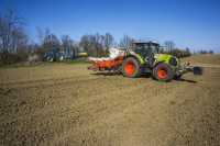 Claas Arion 640