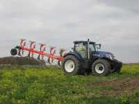 New Holland T7 260 + Kuhn Multimaster 153