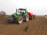 Deutz-Fahr Agrotron M650 i Vaderstad Spirit 400 S Next