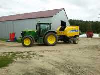 JD 6140R & New Holland