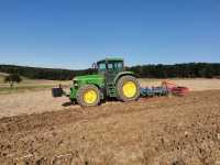 John Deere 6910 + Rabe 2,6