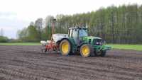 John Deere 6630 i Kuhn Kosma TS