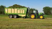 John Deere 6195M I Krone MX370GD