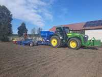 John Deere 8R 410 + Kockerling Master i Vaderstad Tempo