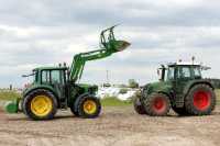 John Deere 6320 Premium i Fendt 414 Vario