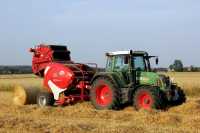 Fendt 414 Vario TMS + Lely Welger RP 445 XC 17