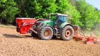 Fendt 930 Vario & Kuhn Venta CSC6000.